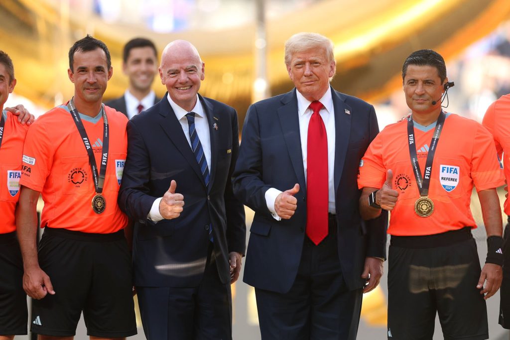 علیرضا فغانی داور فوتبال ایران