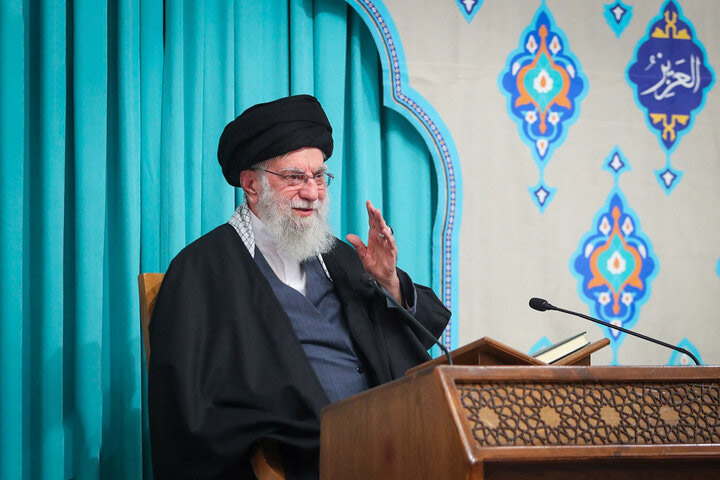 علی  خامنه‌ای، رهبر جمهوری اسلامی ایران به شهادت رسید