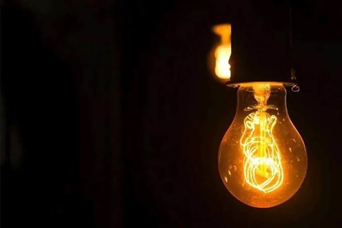 اعتراض شهروندان ابهر به خاموشی های بی برنامه برق